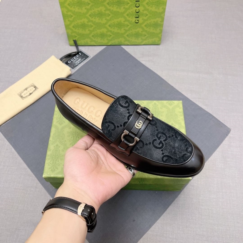 G*u*i leather shoes